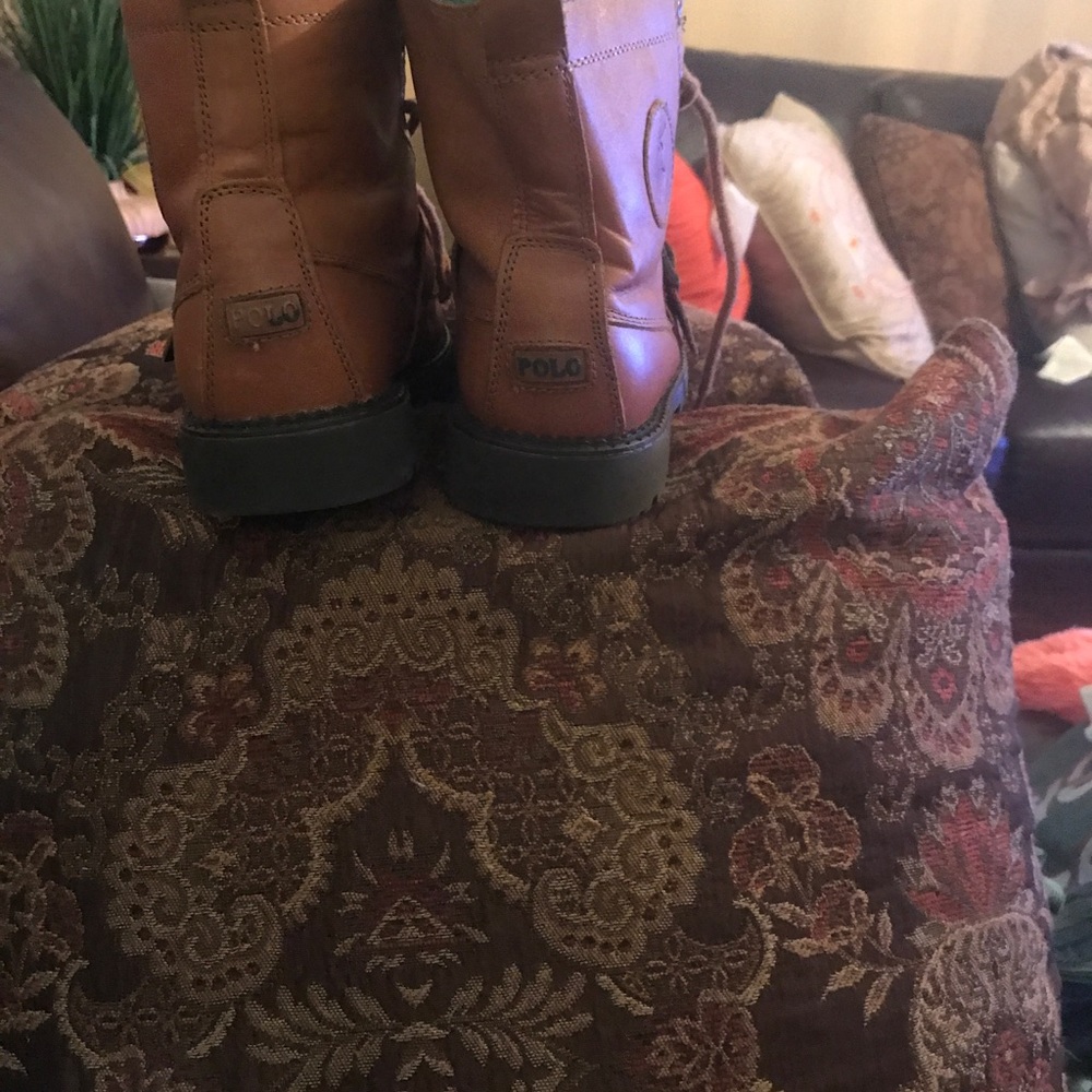 Boy polo boots
